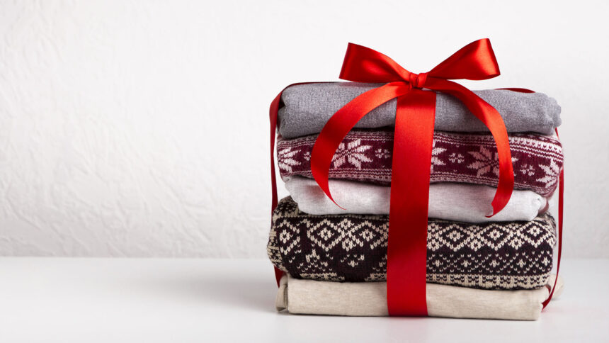 un-maglione-di-natale-solidale_1591373269