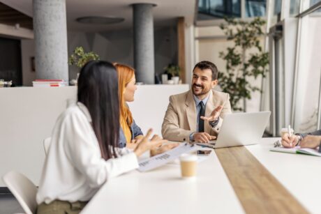 AGENZIA DELLE ENTRATE: IMPATRIATI – FRUIZIONE DEL BENEFICIO DA PARTE DI UN CONTRIBUENTE RIENTRATO DALL’ESTERO, CHE SVOLGE LA PROPRIA ATTIVITÀ LAVORATIVA A TEMPO INDETERMINATO, CON SEDE DI LAVORO IN ITALIA E POSSIBILITÀ DI LAVORO DA REMOTO, PER UNA SOCIETÀ ESTERA