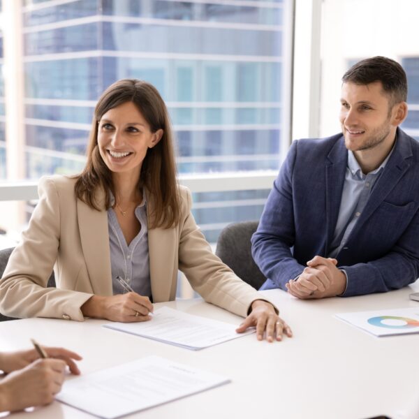 Happy,Business,Company,Buyer,And,Seller,Signing,Contract,,Closing,Deal,